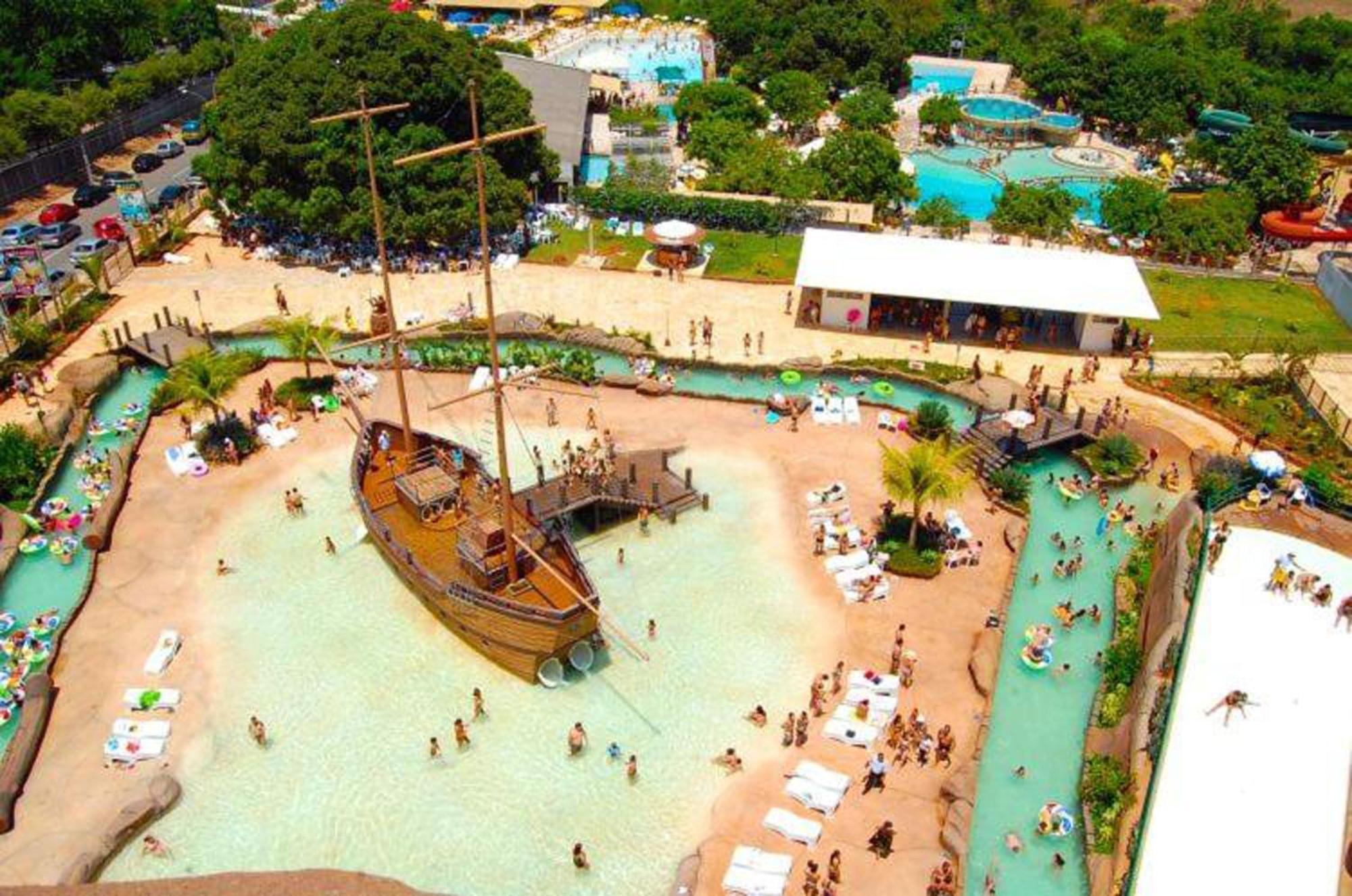 Imperio Romano - Bonus 1 Dia No Acqua Park Vulcao - Калдас-Новас Экстерьер фото